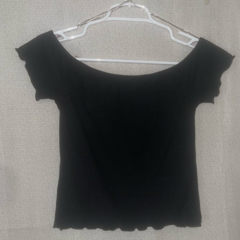 Woman’s solid Black Crop Top - Picture 3 of 3